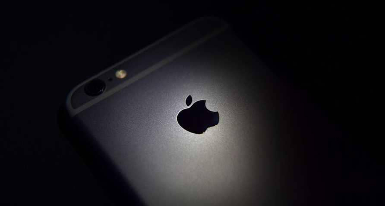 آبل شاركت بيانات العملاء مع الحكومة في معظم الحالات